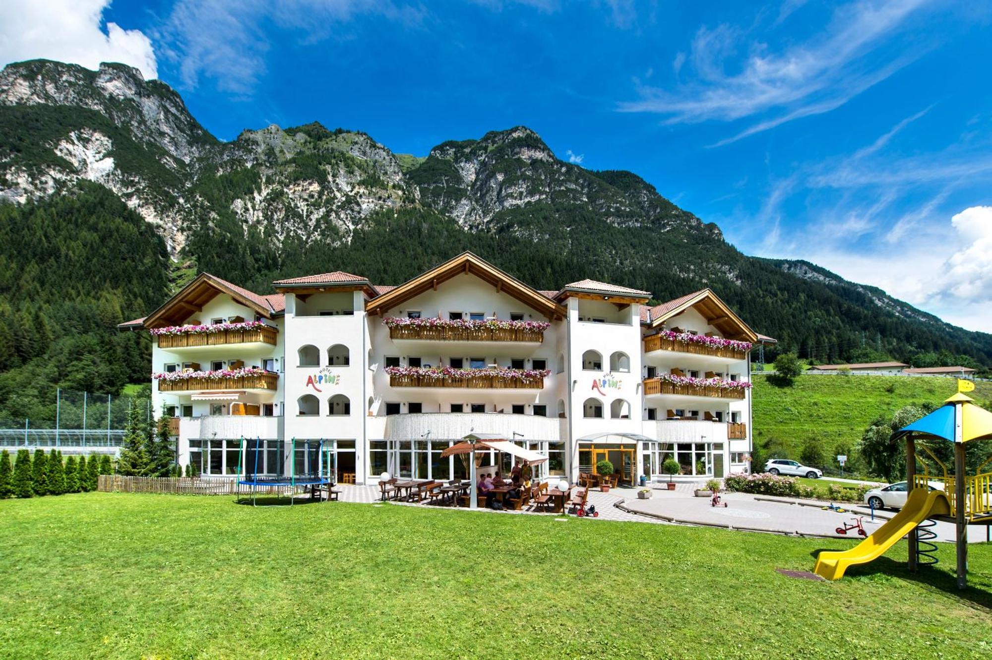 Hotel Alpin Gossensass Exteriör bild