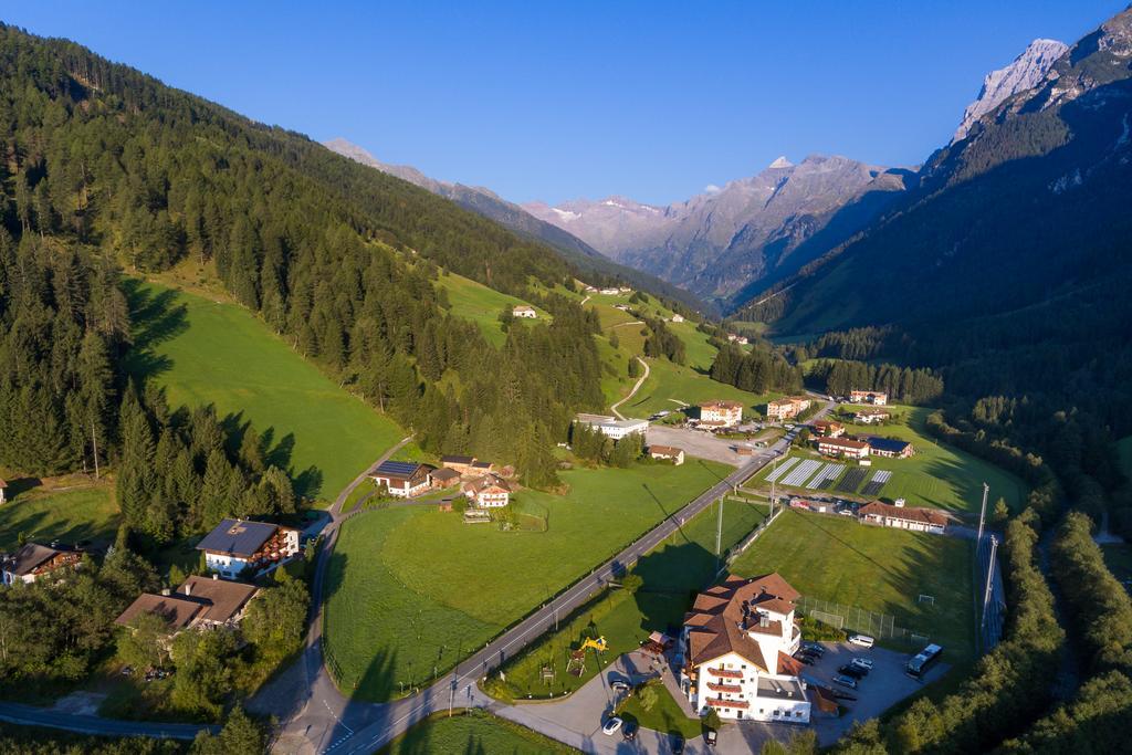 Hotel Alpin Gossensass Exteriör bild